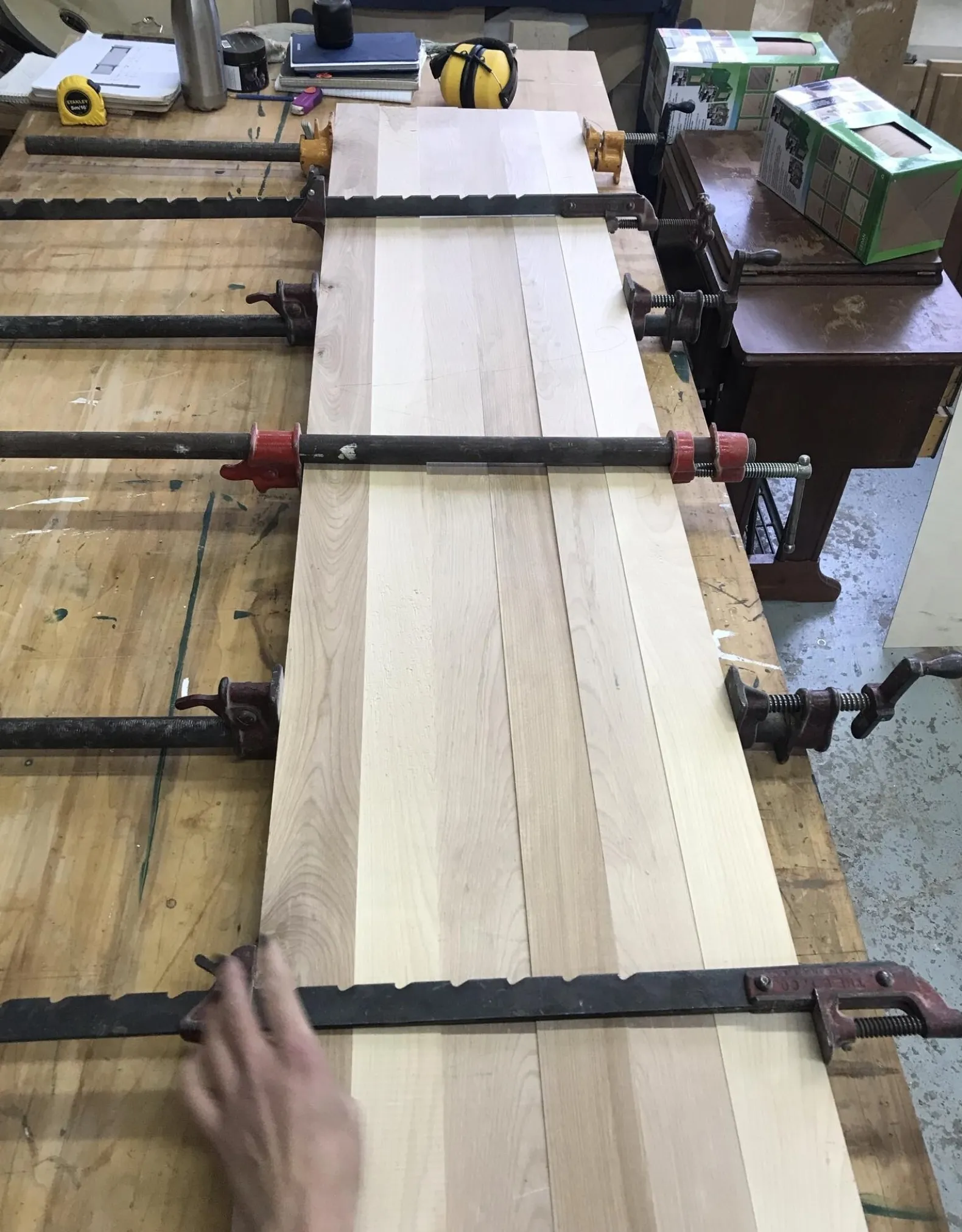 La Hutte Eco Ebénisterie Support mural pour 2 vélos en Merisier