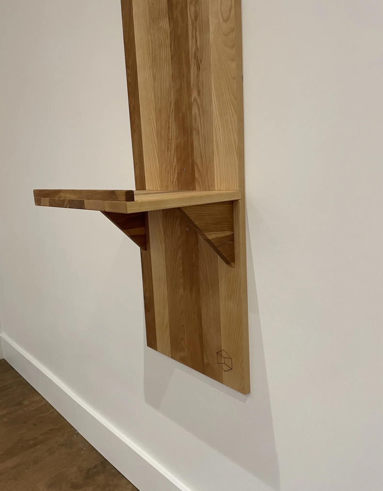 La Hutte Eco Ebénisterie Support mural pour 2 vélos en Merisier